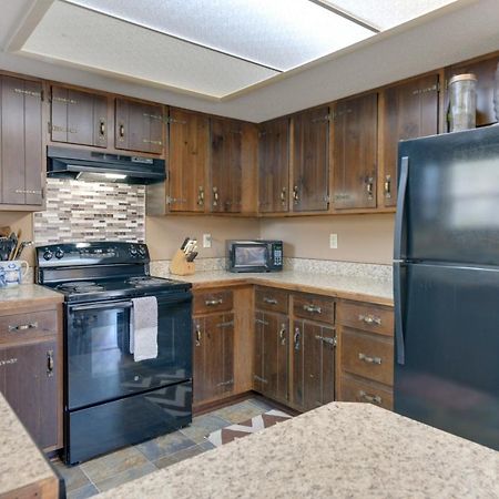 Mountain-View Maggie Valley House With Spacious Deck Exterior photo