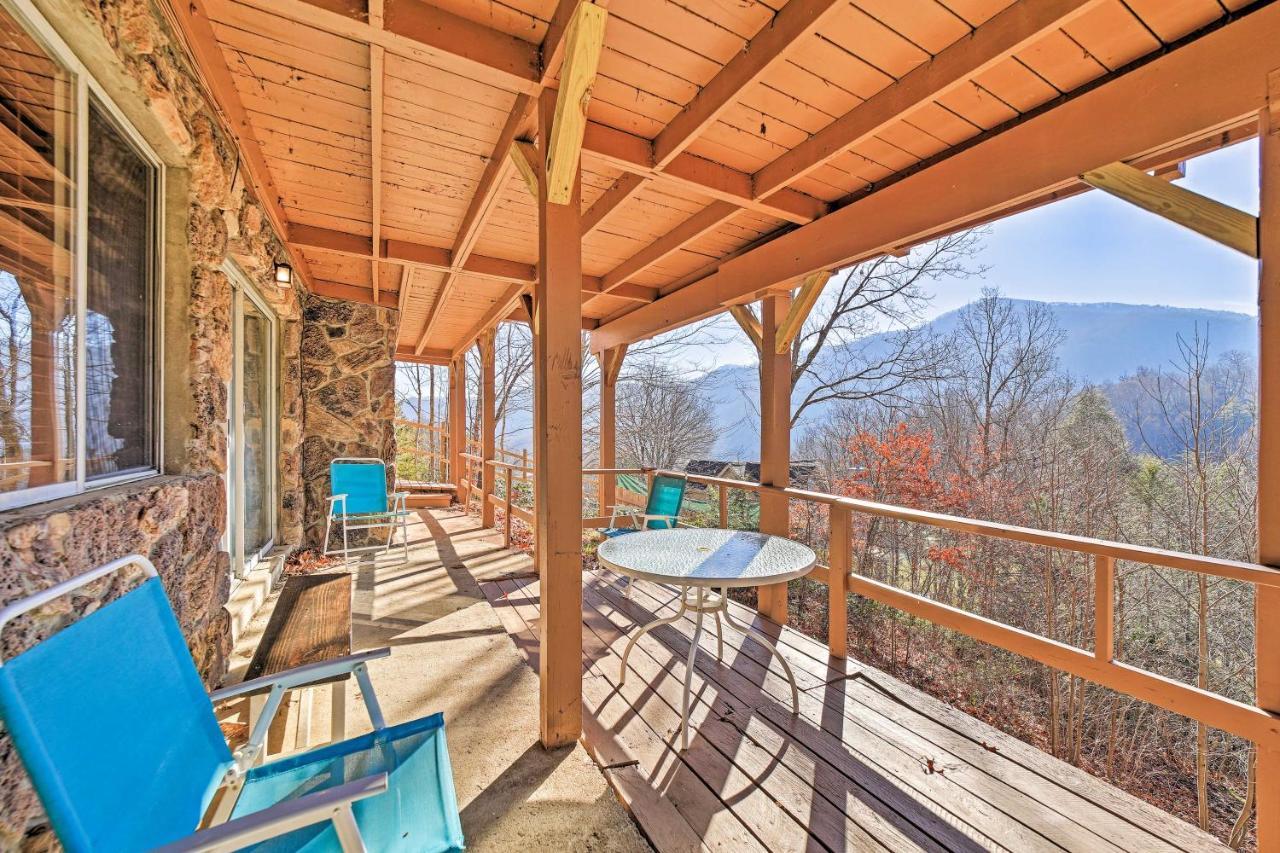 Mountain-View Maggie Valley House With Spacious Deck Exterior photo